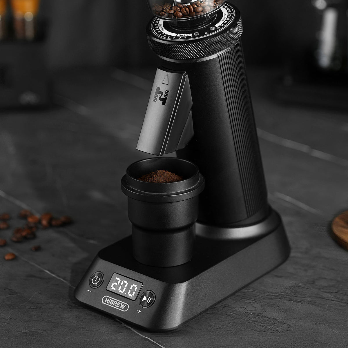 Real G5 Plus close-up showing the numbered grind collar, transparent hopper and body