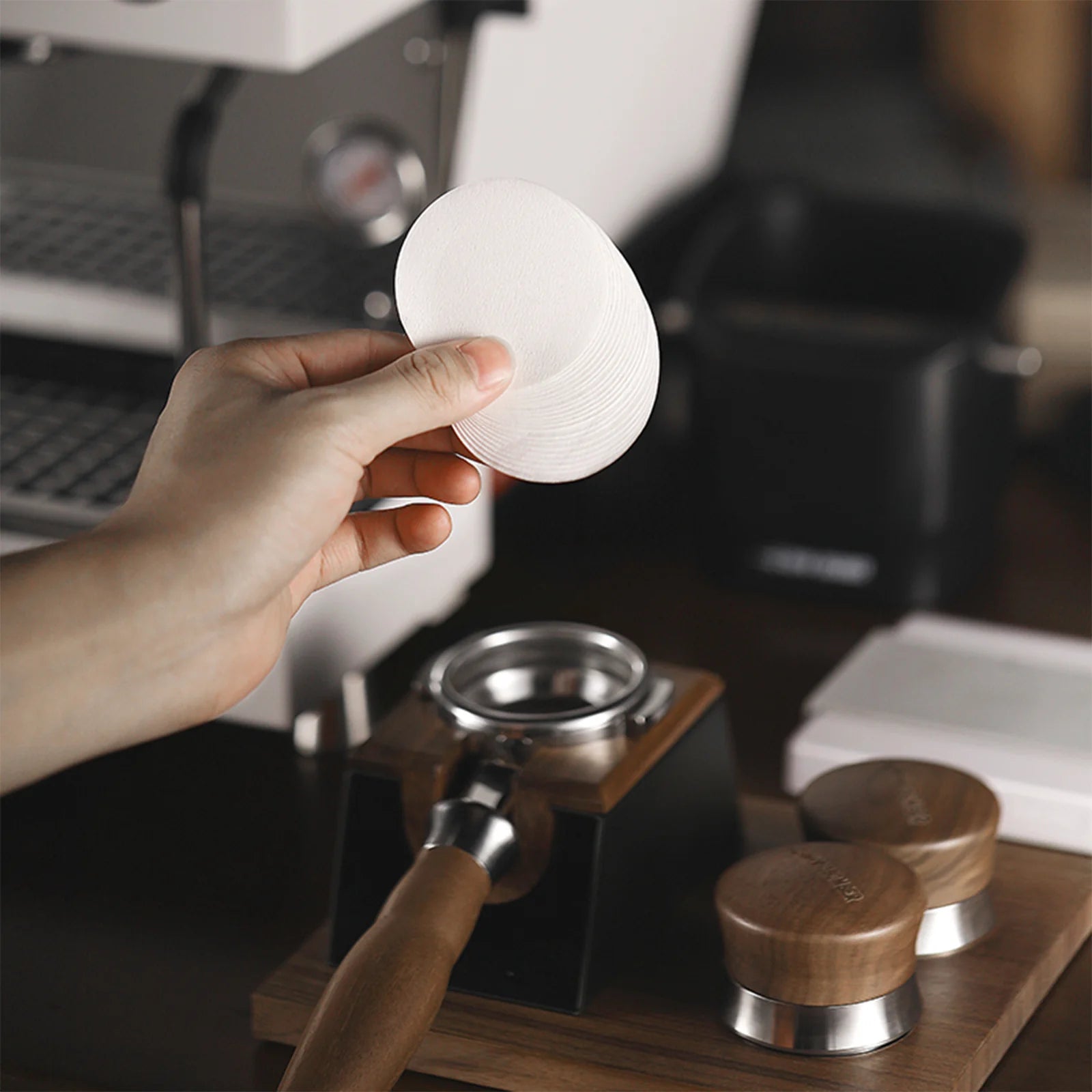 MHW-3BOMBER: White coffee paper filters (100pcs). Wood fiber, round. In use with espresso maker.