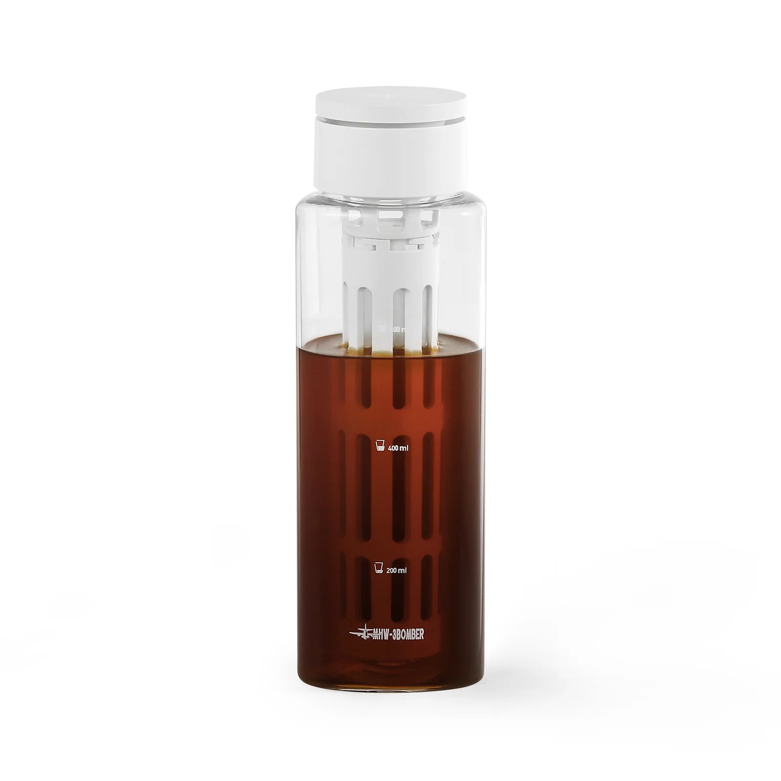 MHW-3BOMBER cold brew maker, 600ml. Clear bottle with white lid, brown coffee. 